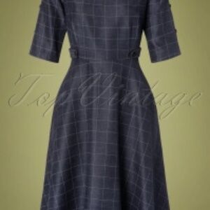 Banned Apparel Navy size M